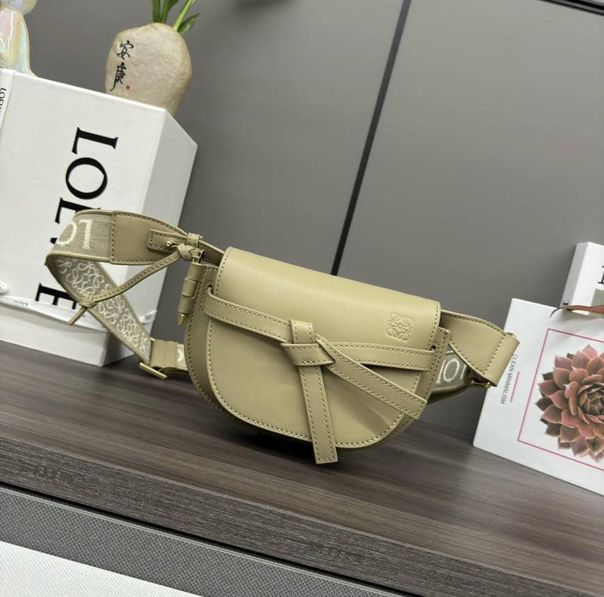 0019-Gate Saddle Bag